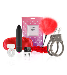 Set of toys and BDSM items Loveboxxx I Love You, 7 items - notaboo.es